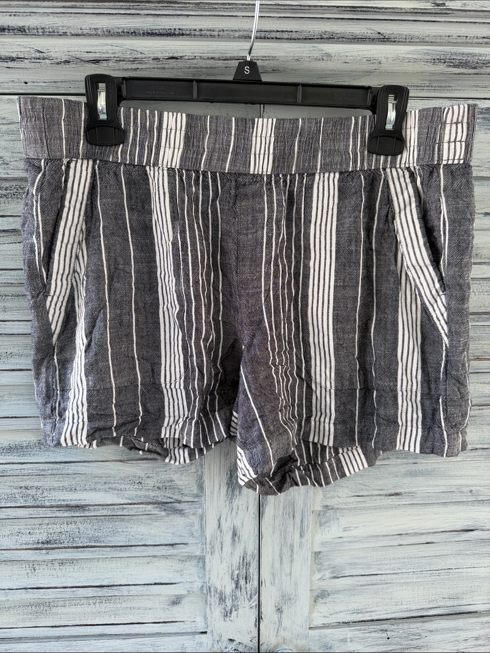 Sonoma Gray and White Striped Shorts Size L